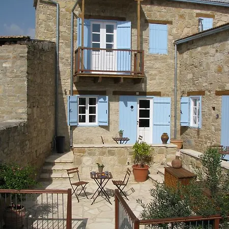 Dolphin And Apartmán