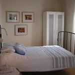 Apartment Dolphin And *