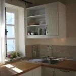 Apartment Dolphin And