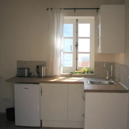 Apartment Dolphin And Studios *