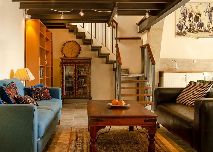 Dolphin And * טוקהיני