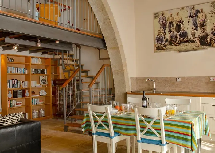 Dolphin And * טוקהיני